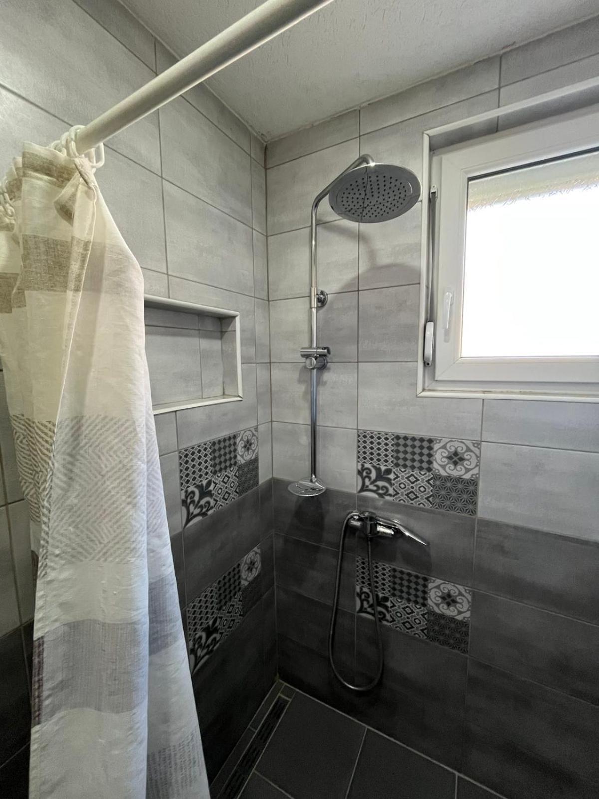 Apartman All Seasons Hotonj Esterno foto