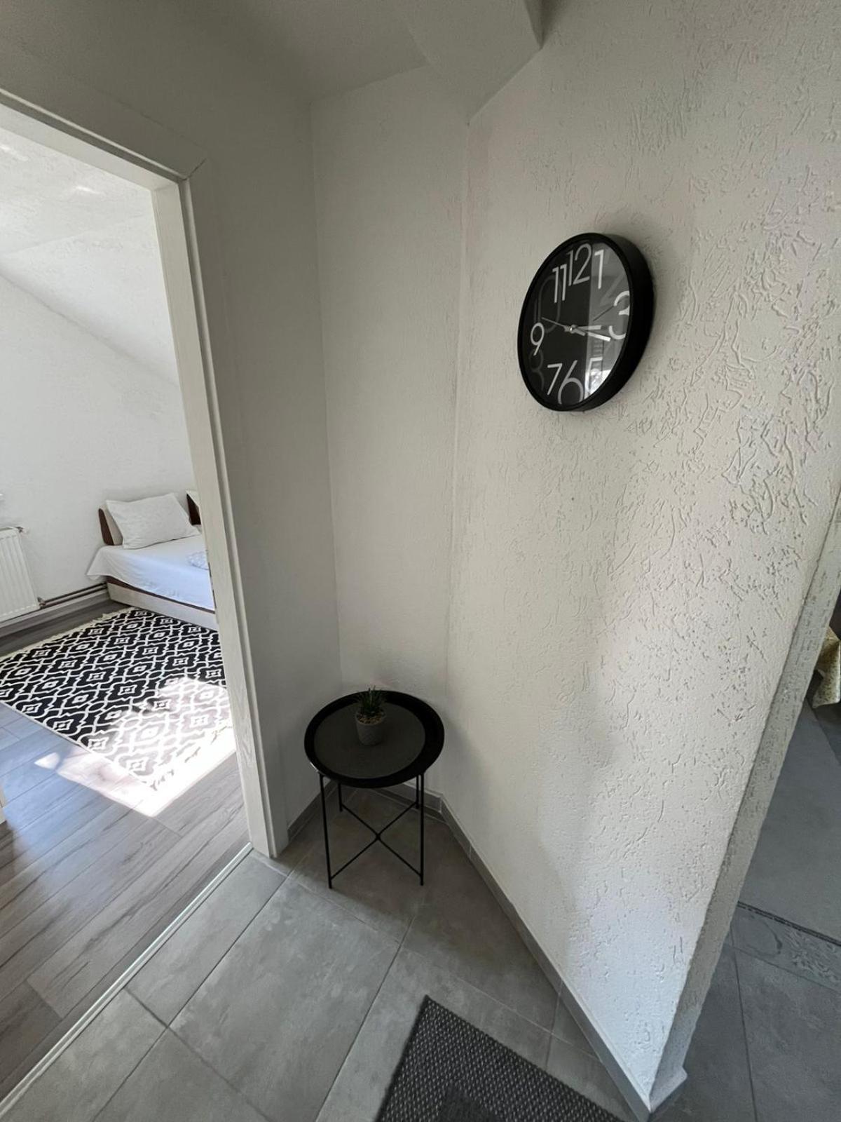 Apartman All Seasons Hotonj Esterno foto