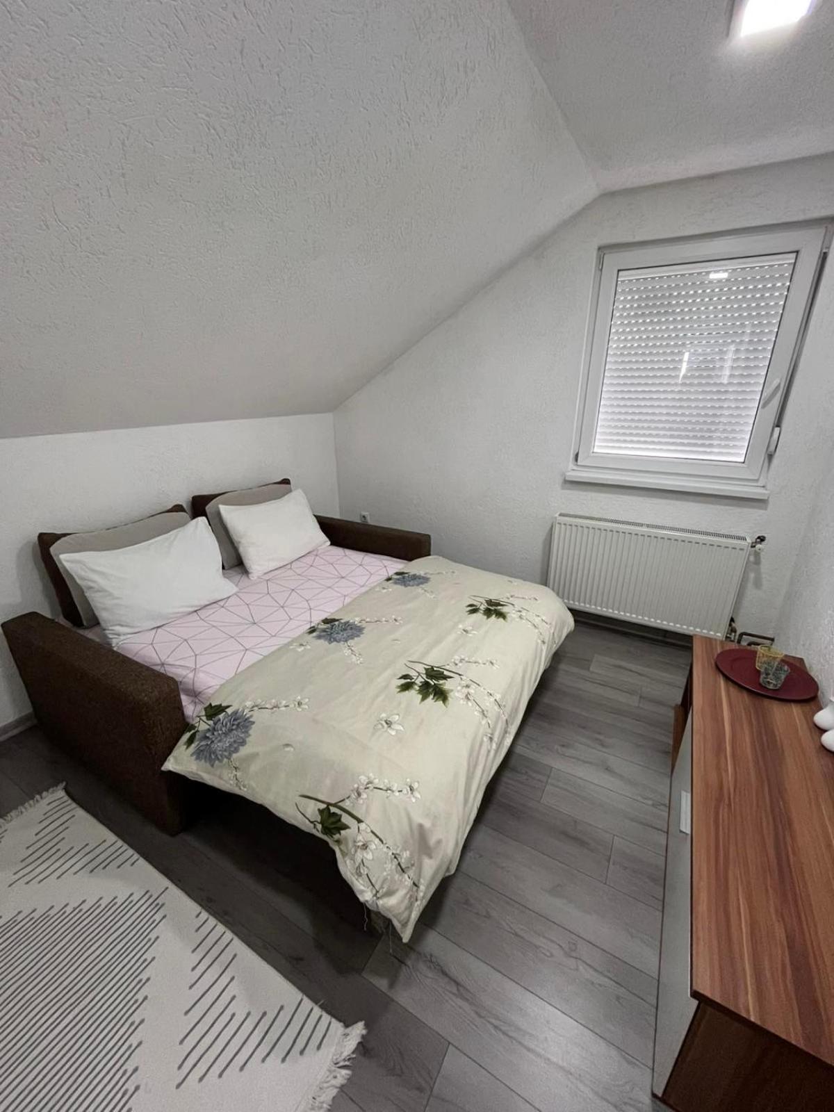 Apartman All Seasons Hotonj Esterno foto
