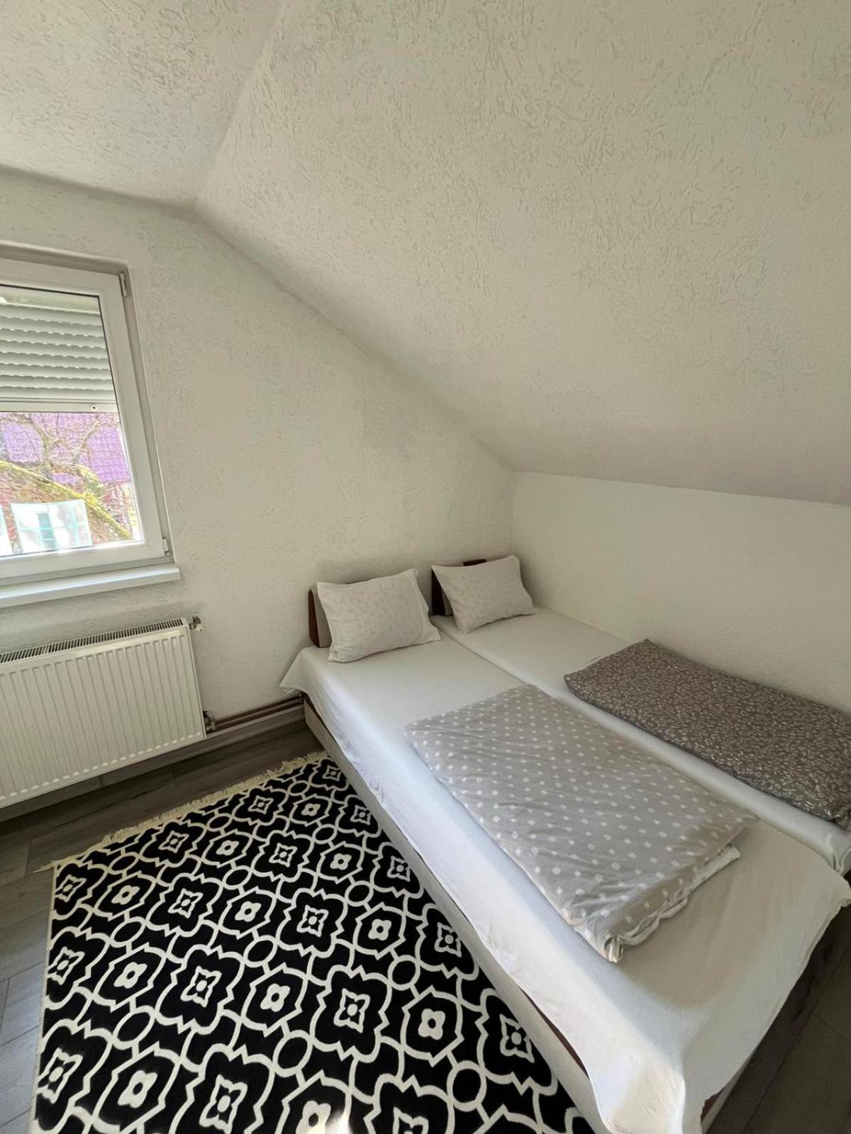 Apartman All Seasons Hotonj Esterno foto