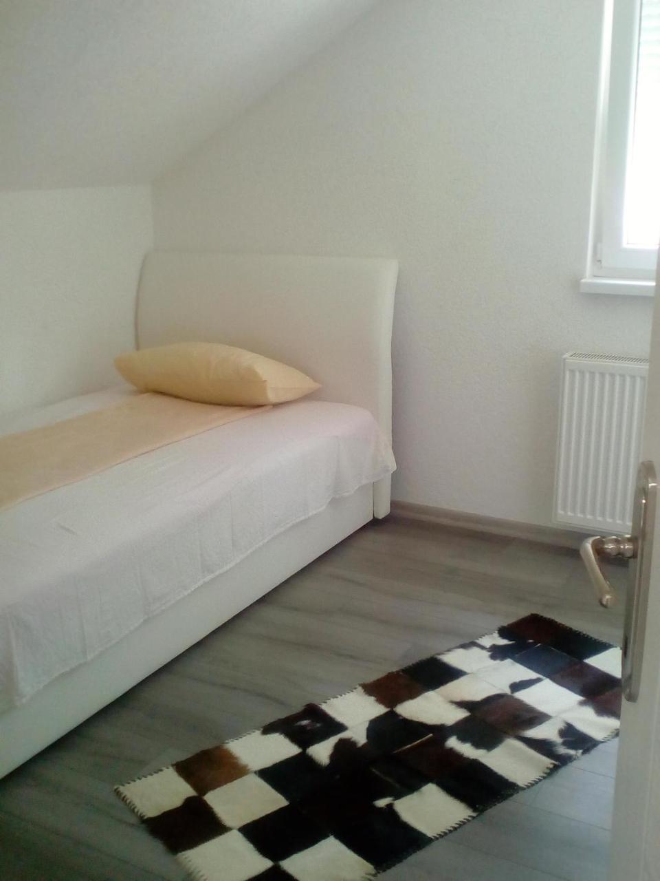 Apartman All Seasons Hotonj Esterno foto