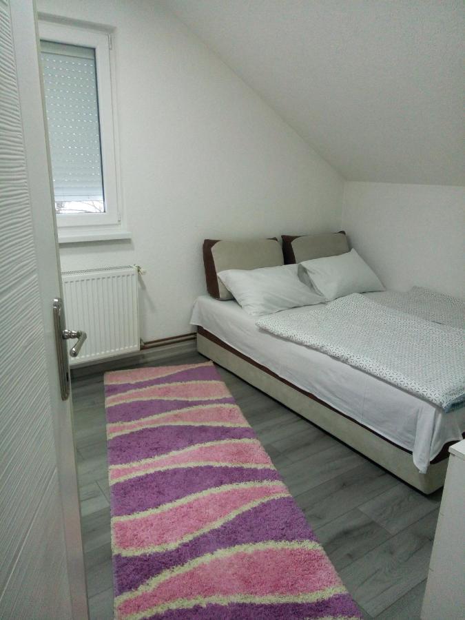Apartman All Seasons Hotonj Esterno foto